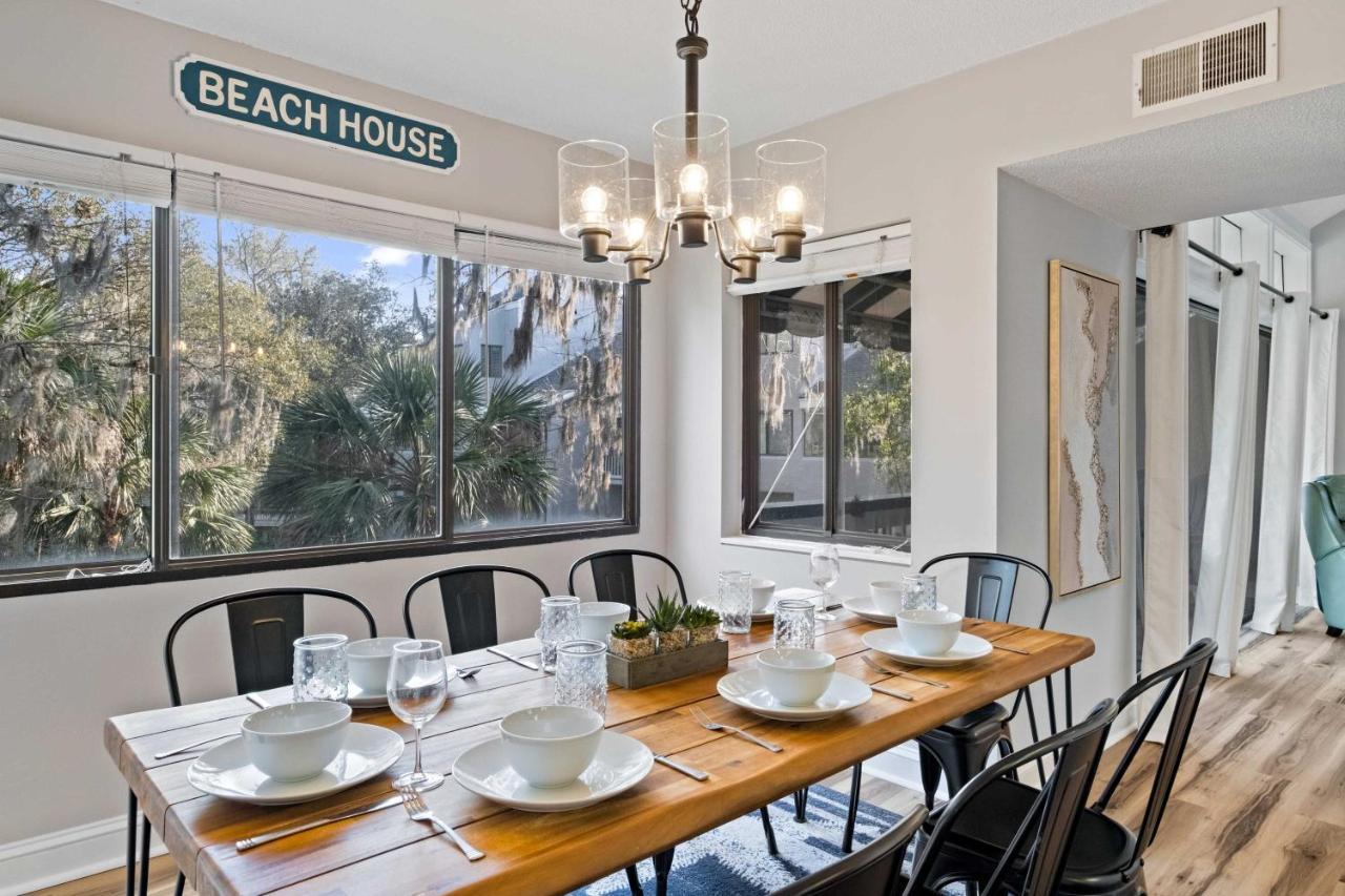 Coastal Oasis With Pool - Walk To Coligny Beach Park Hilton Head Island Eksteriør billede